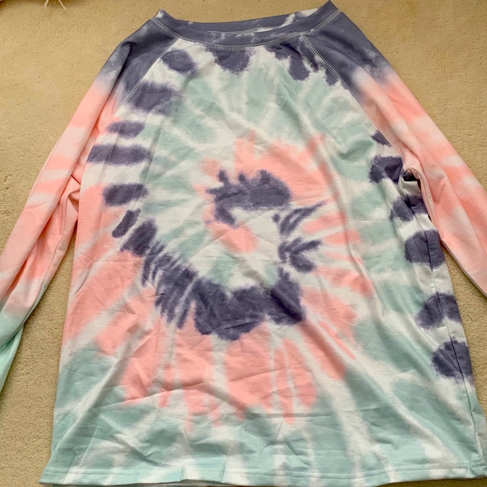 tie dye long sleeved tee